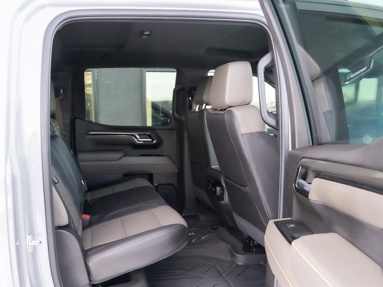 2020 RAM 1500 SPORT Photo17