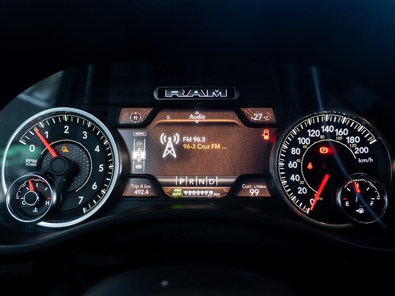 2020 RAM 1500 SPORT Photo16