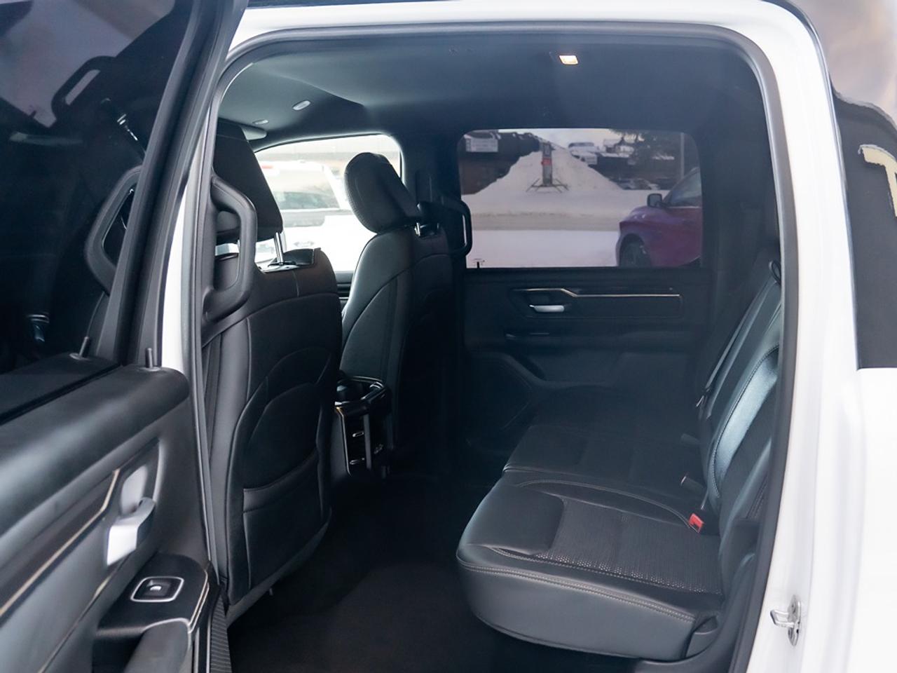 2020 RAM 1500 SPORT Photo18