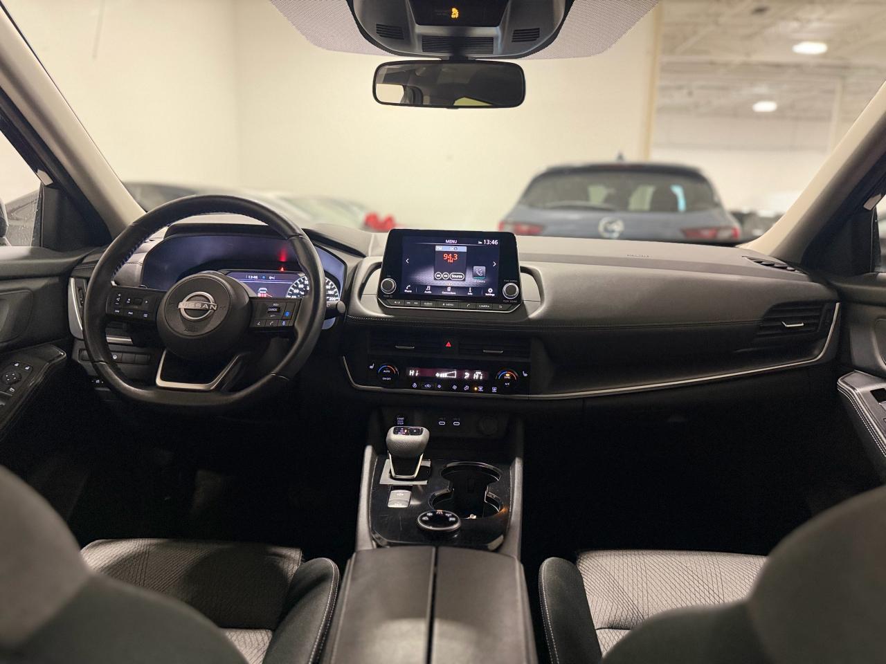 2024 Nissan Rogue SV AWD MOONROOF Photo