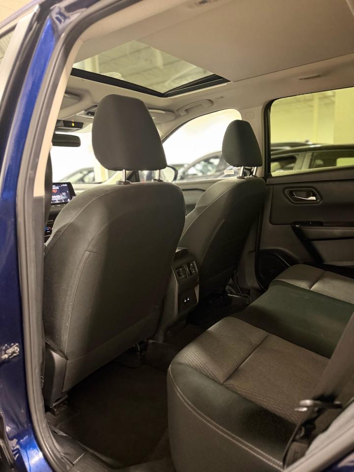 2024 Nissan Rogue SV AWD MOONROOF Photo