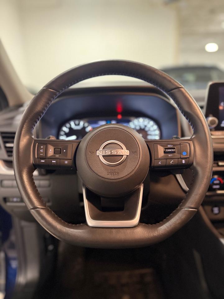 2024 Nissan Rogue SV AWD MOONROOF Photo