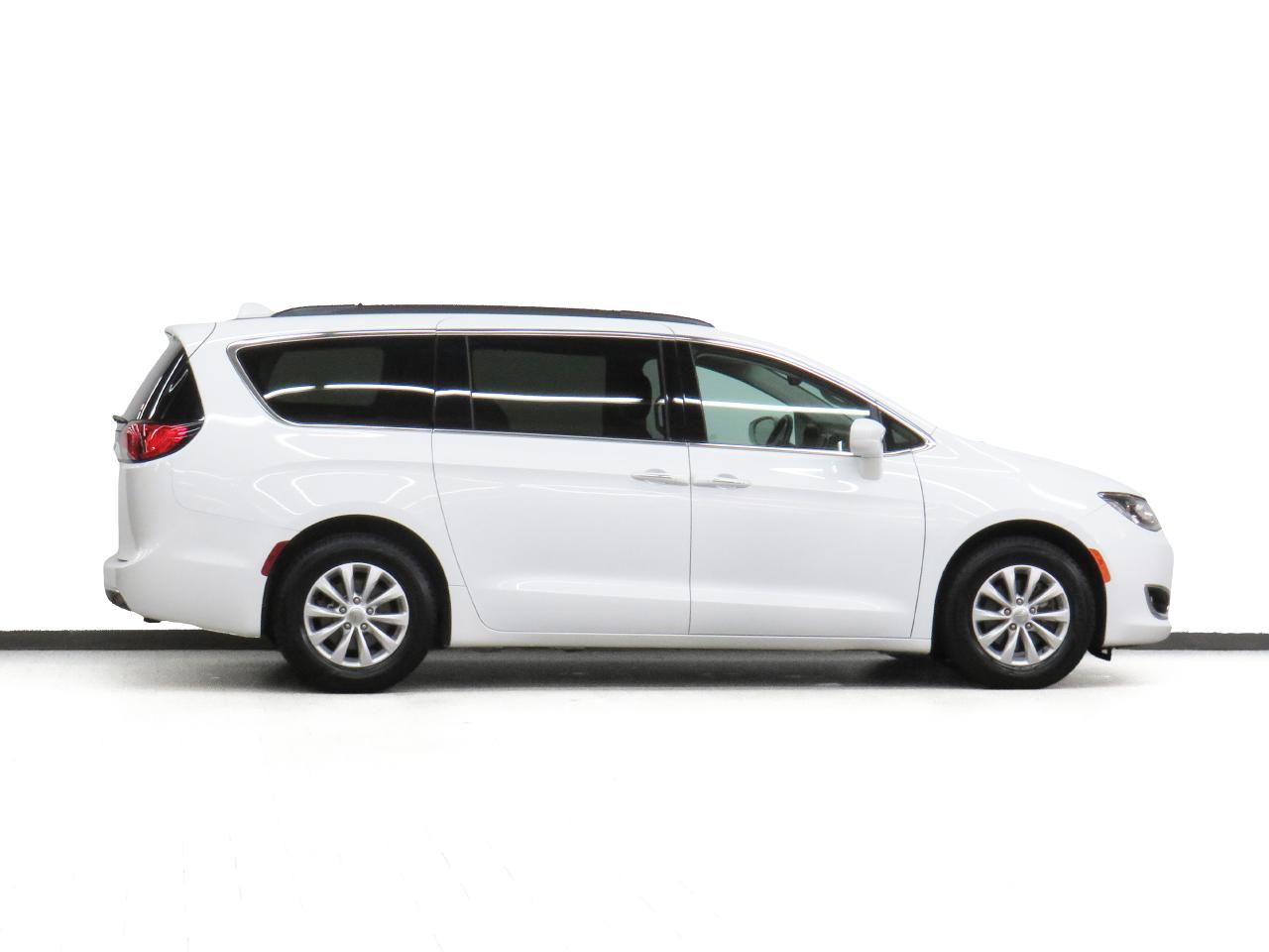 2023 Chrysler Grand Caravan SXT | StowGo | PowerDoors | Heated Seats | CarPlay