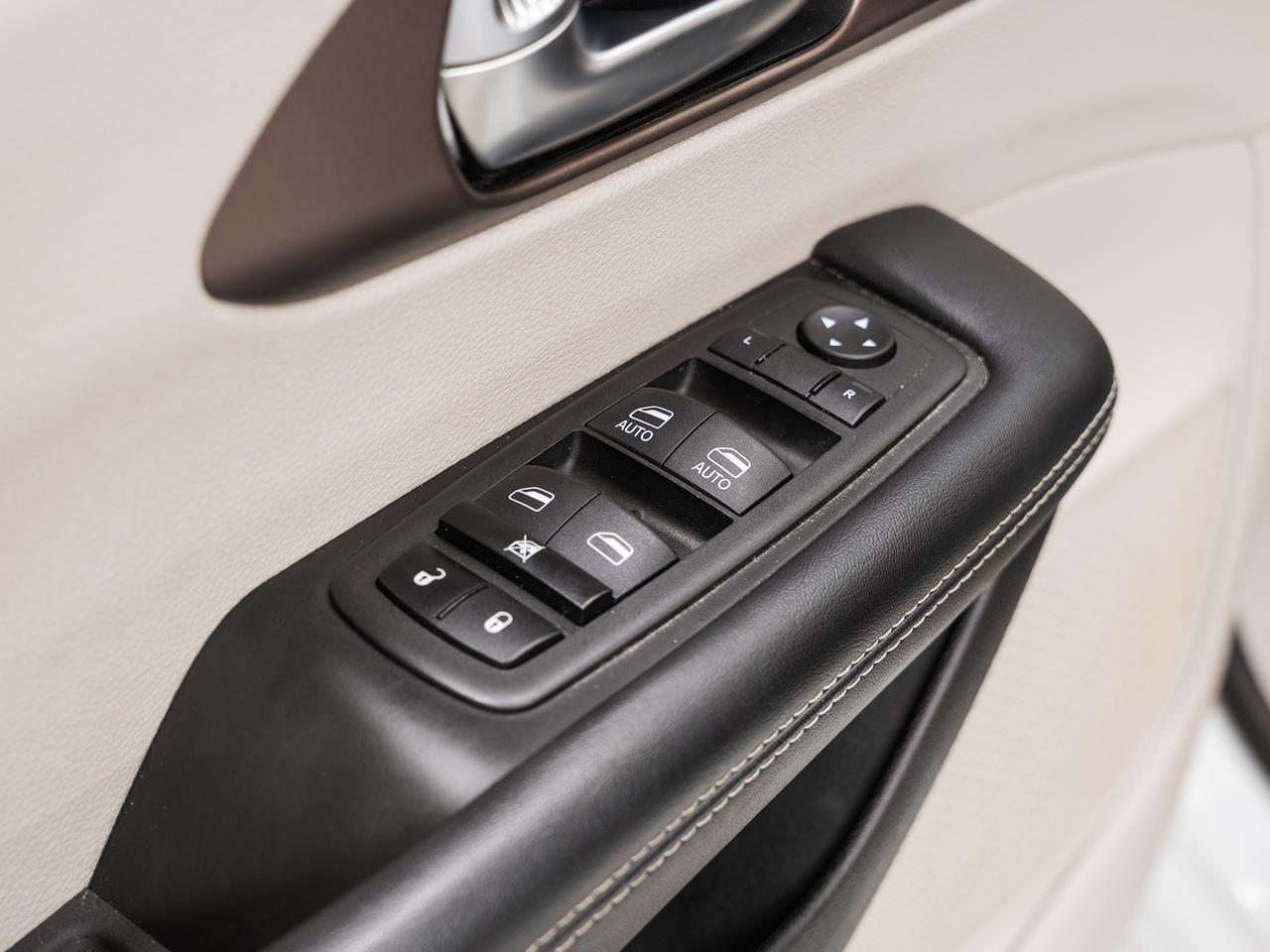 2023 Chrysler Grand Caravan SXT | StowGo | PowerDoors | Heated Seats | CarPlay