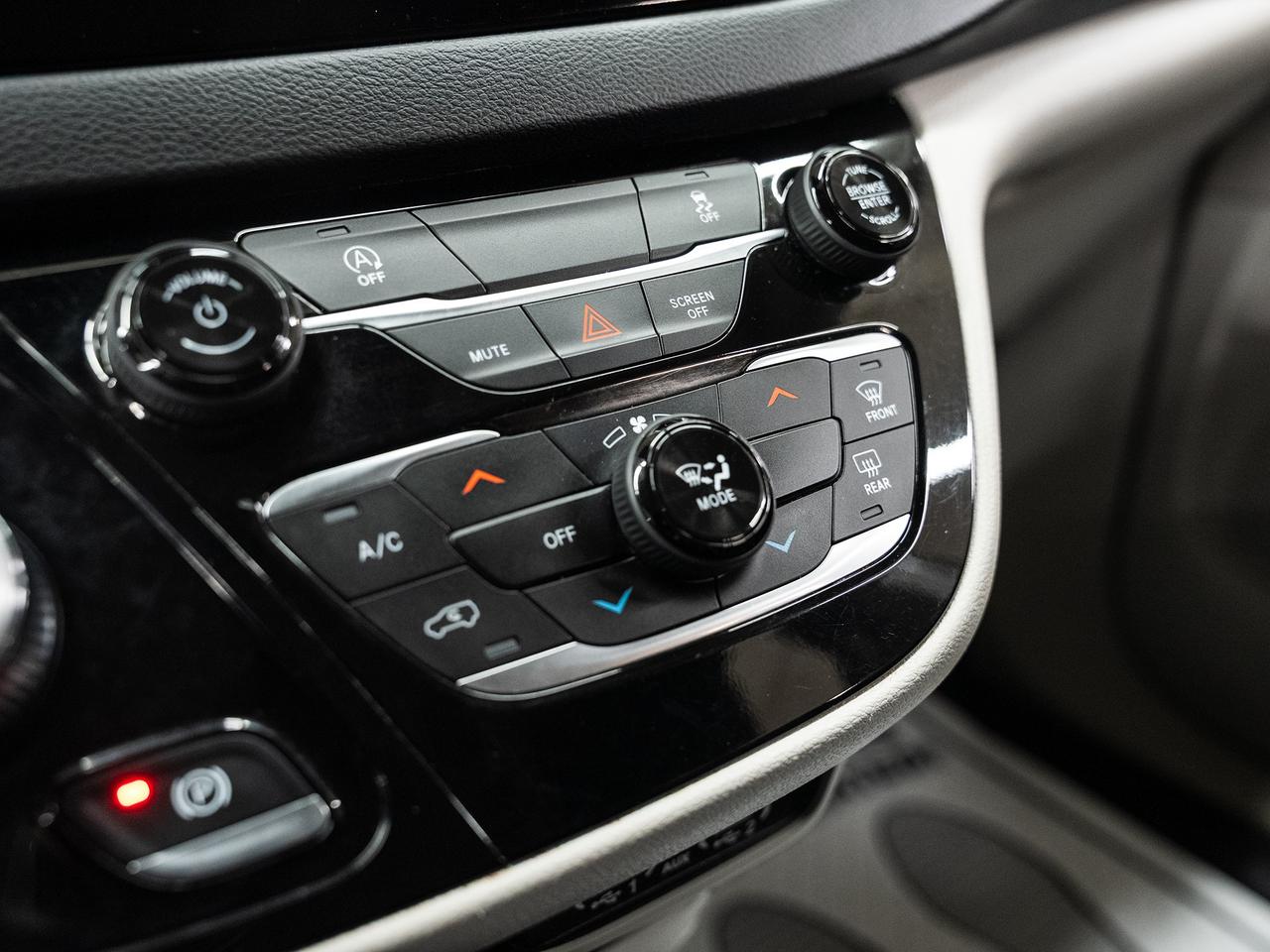 2023 Chrysler Grand Caravan SXT | Stow N' Go | PowerDoors | CarPlay
