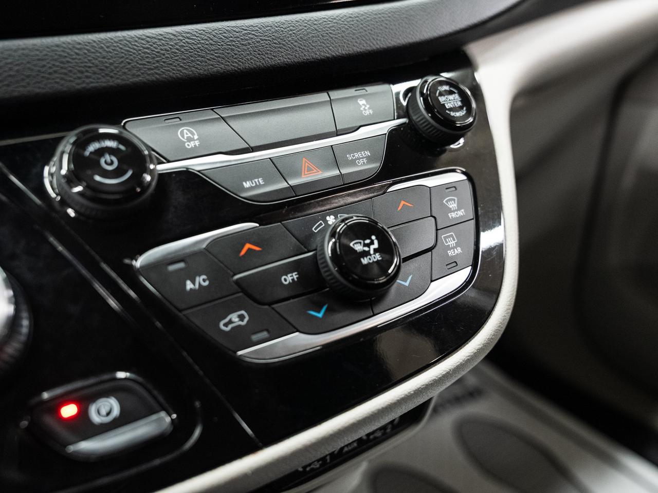 2023 Chrysler Grand Caravan SXT | StowGo | PowerDoors | Heated Seats | CarPlay