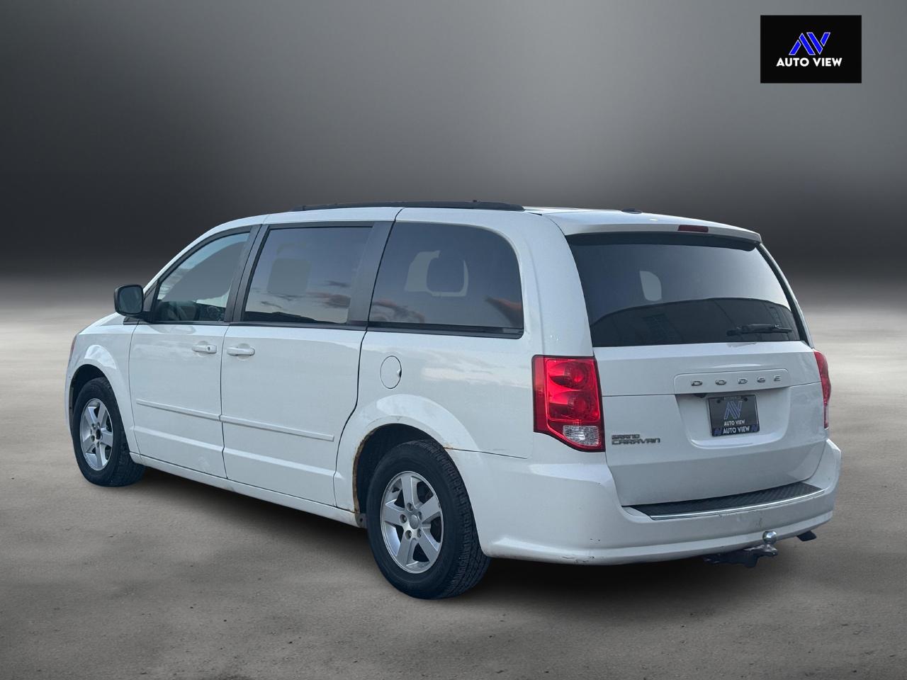 2011 Dodge Grand Caravan SXT **CERTIFIED**CLEAN CARFAX** - Photo #8