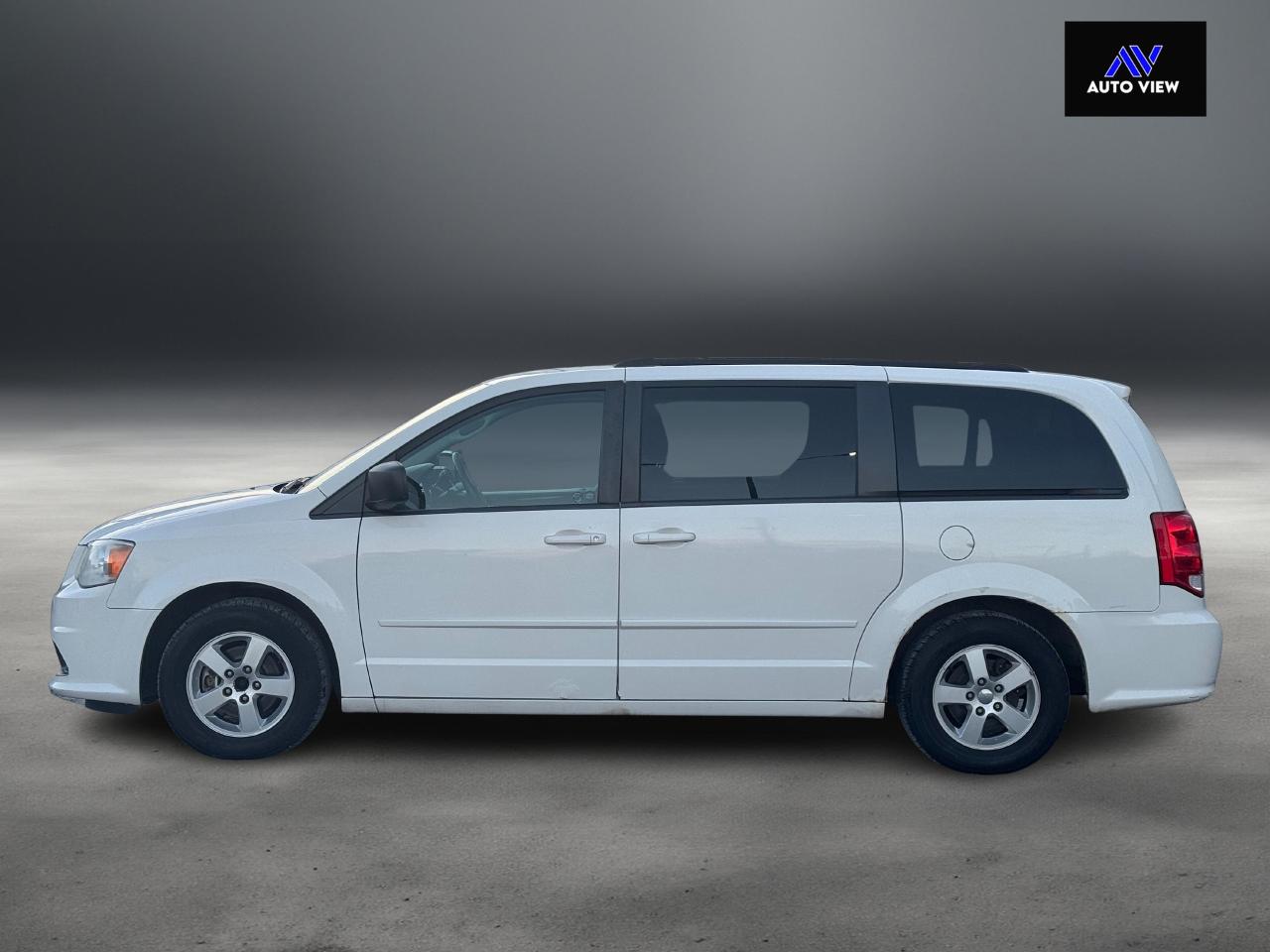 2011 Dodge Grand Caravan SXT **CERTIFIED**CLEAN CARFAX** - Photo #9