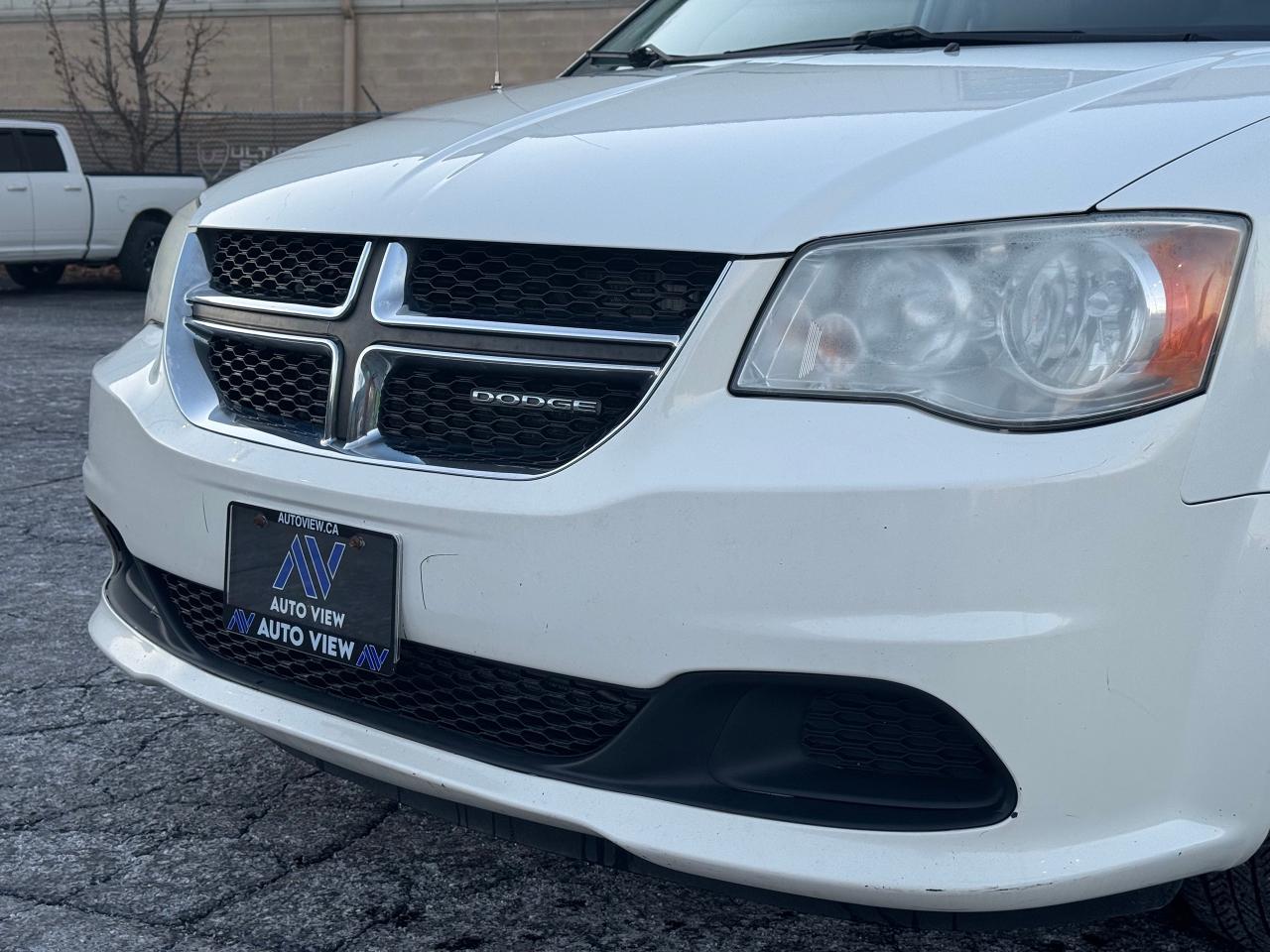 2011 Dodge Grand Caravan SXT **CERTIFIED**CLEAN CARFAX** - Photo #11