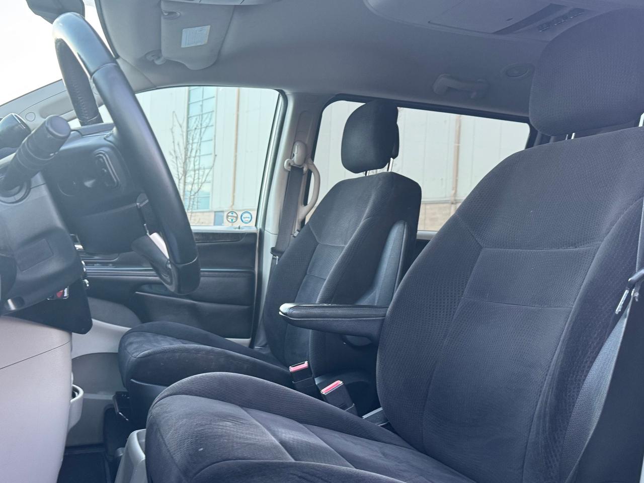 2011 Dodge Grand Caravan SXT **CERTIFIED**CLEAN CARFAX** - Photo #27