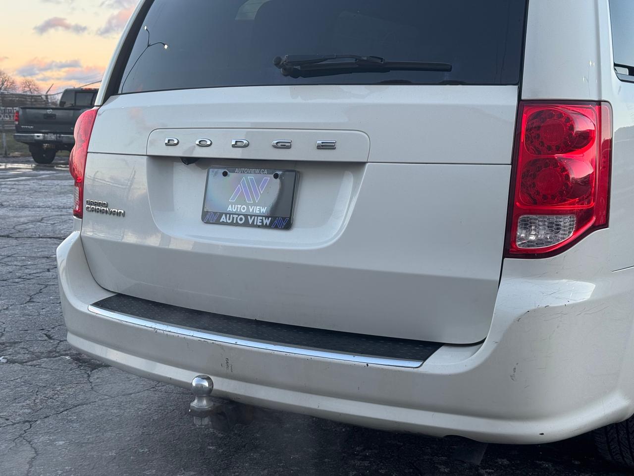 2011 Dodge Grand Caravan SXT **CERTIFIED**CLEAN CARFAX** - Photo #14