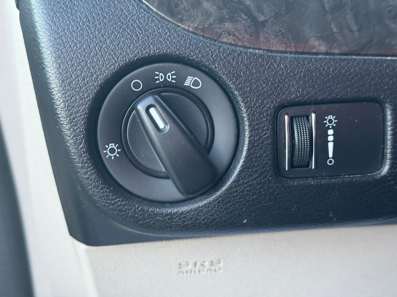 2011 Dodge Grand Caravan SXT **CERTIFIED**CLEAN CARFAX** - Photo #24