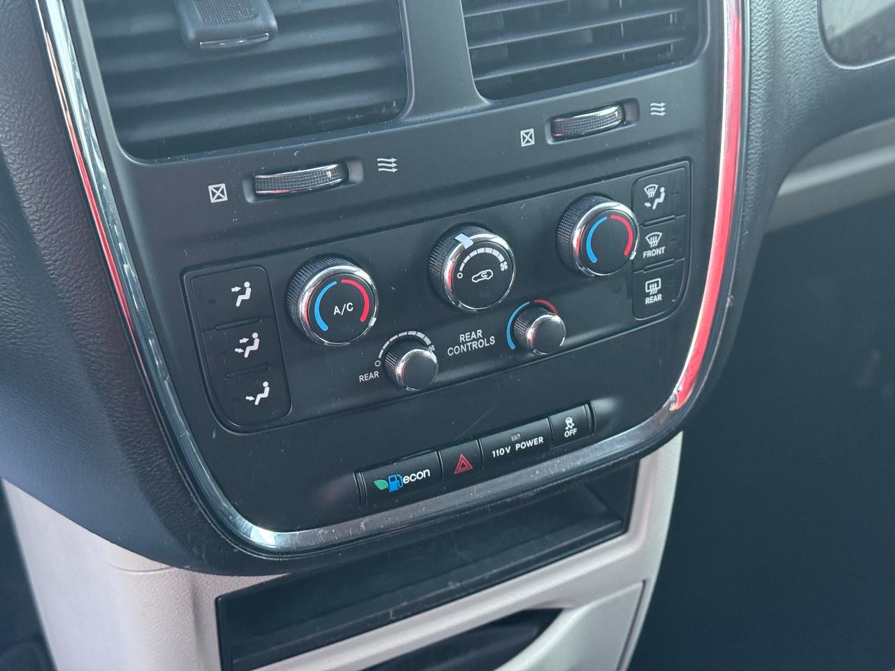 2011 Dodge Grand Caravan SXT **CERTIFIED**CLEAN CARFAX** - Photo #23