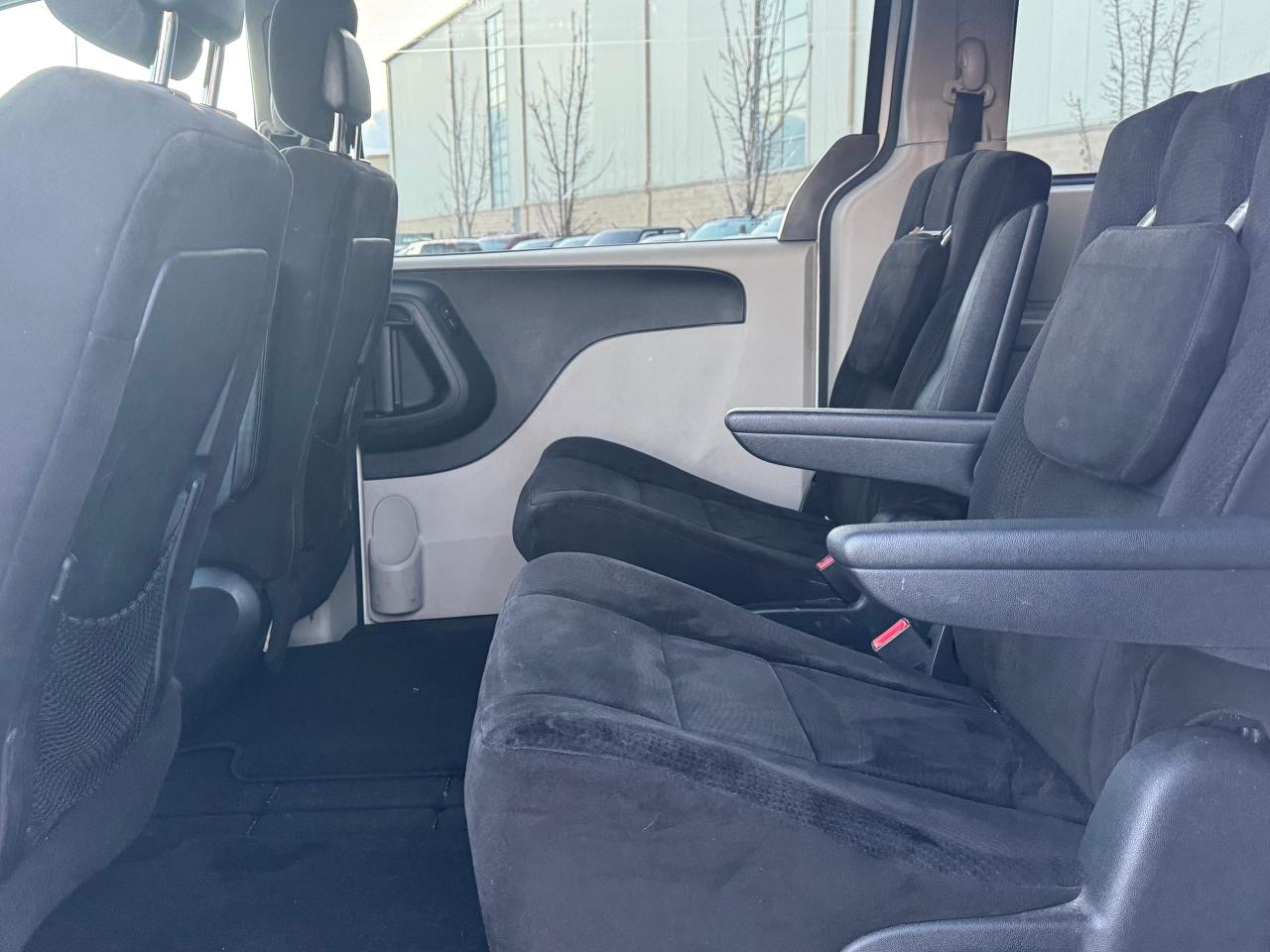 2011 Dodge Grand Caravan SXT **CERTIFIED**CLEAN CARFAX** - Photo #28