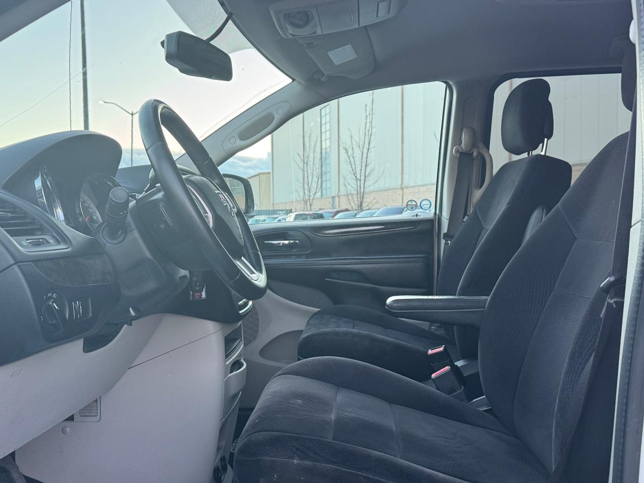 2011 Dodge Grand Caravan SXT **CERTIFIED**CLEAN CARFAX** - Photo #26