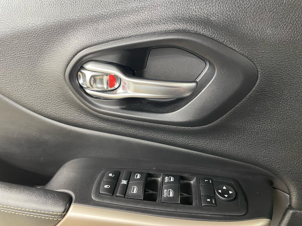 2018 Jeep Cherokee High Altitude Photo41