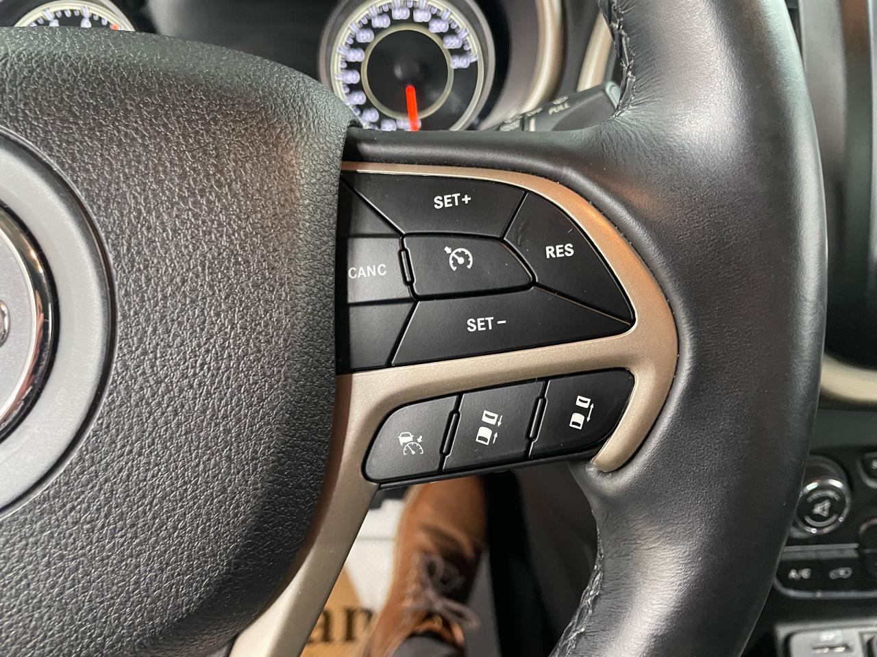 2018 Jeep Cherokee High Altitude Photo10