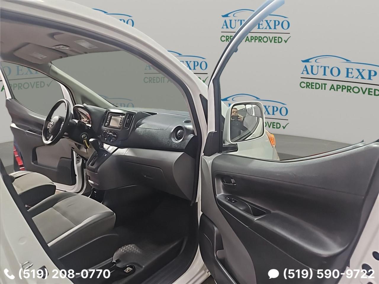 2015 Nissan NV200 SV,Auto,A/C,GPS,Clean Carfax,Certified,Bluetooth