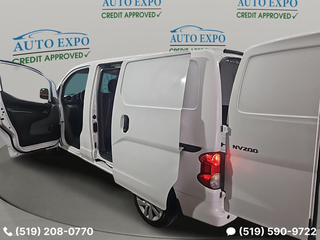 2015 Nissan NV200 SV,Auto,A/C,GPS,Clean Carfax,Certified,Bluetooth