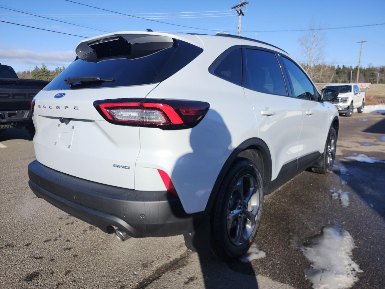 2026 Ford Escape ST-Line AWD Photo4