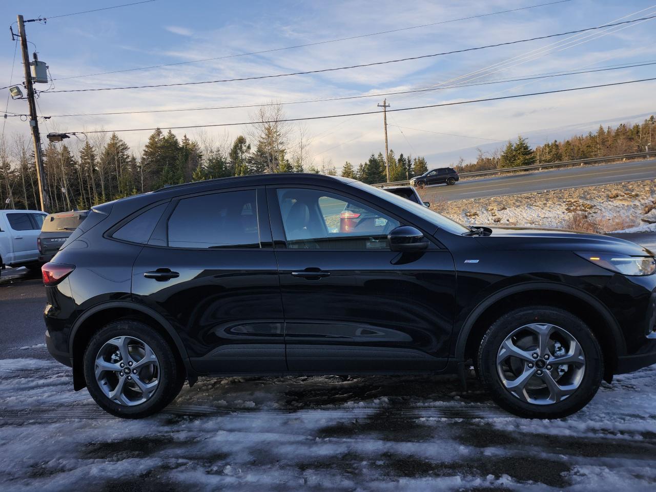 2026 Ford Escape ST-Line Select AWD Photo3