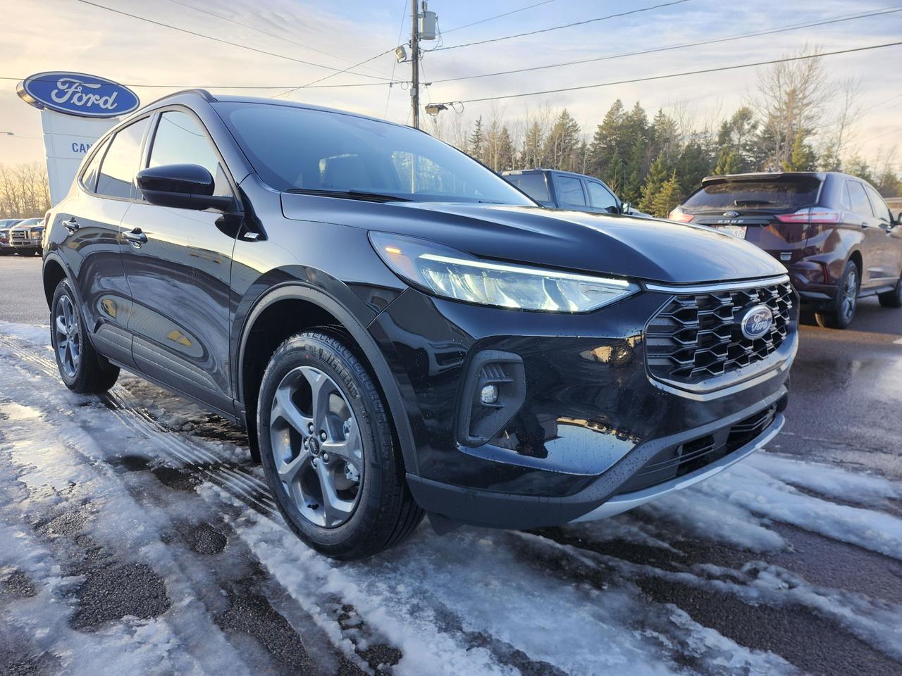 2026 Ford Escape ST-Line Select AWD Photo2