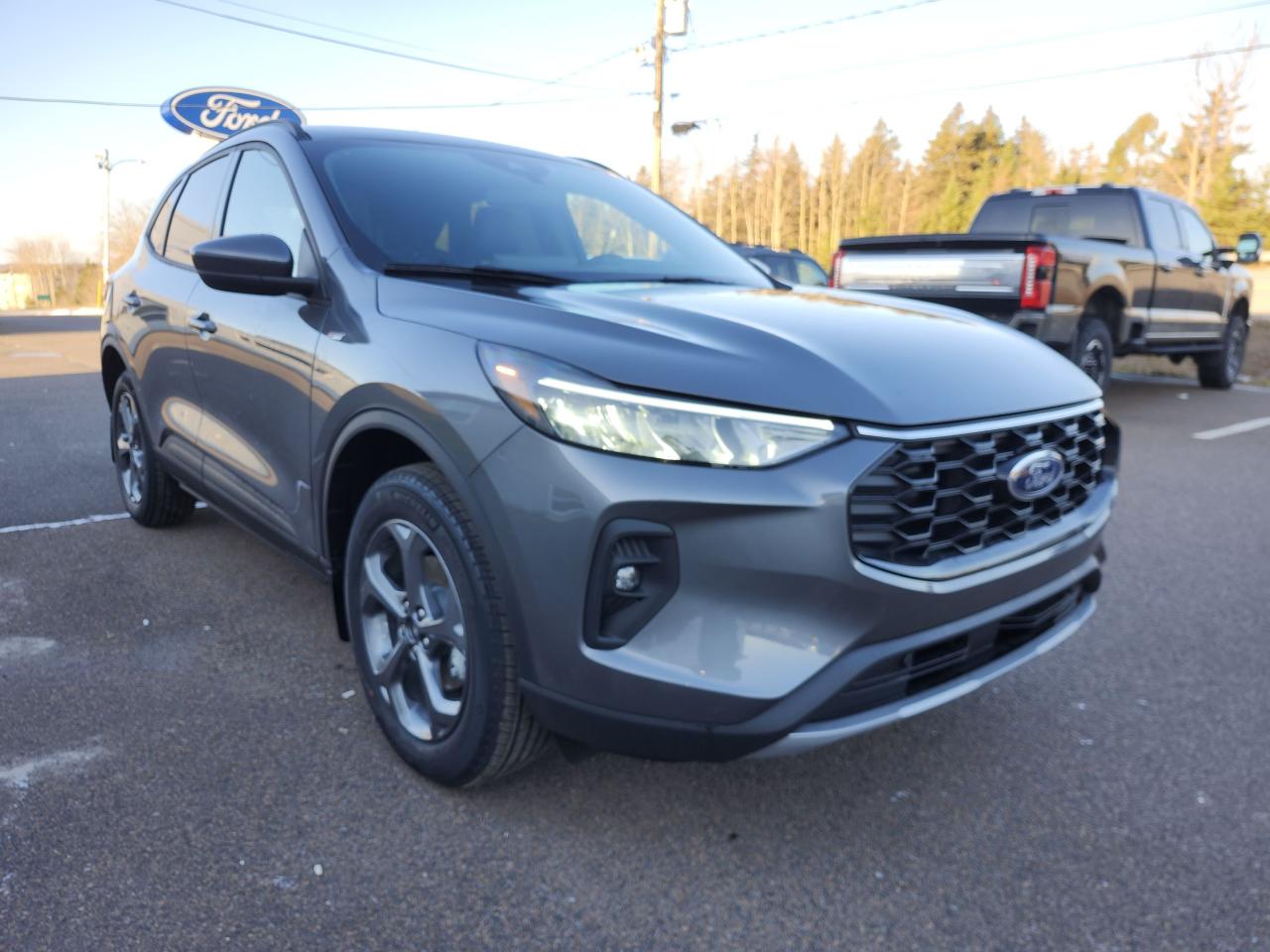 2026 Ford Escape ST-Line Select AWD Photo2