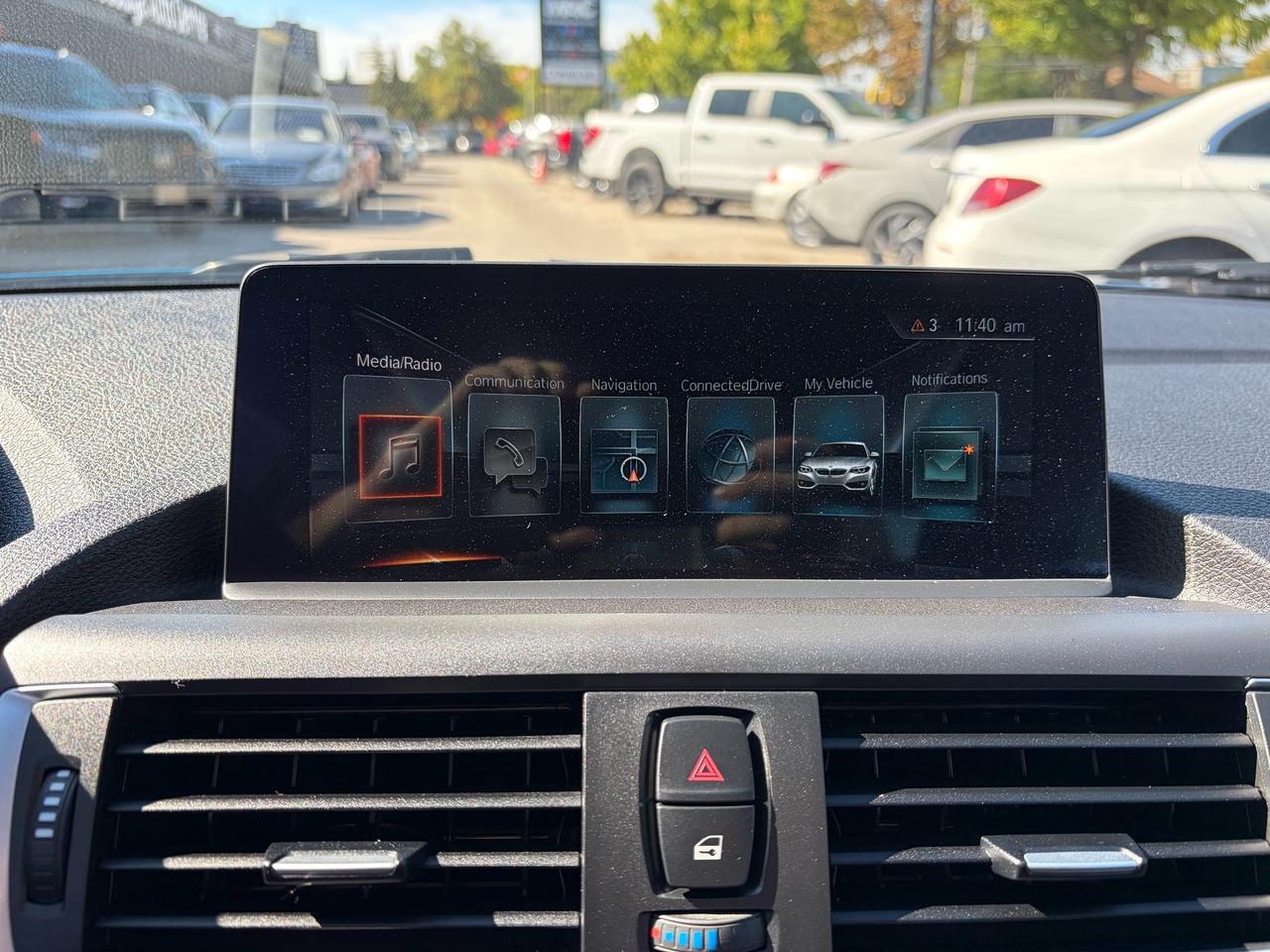 2017 BMW M2 06CP (Smartphone Integration) Photo