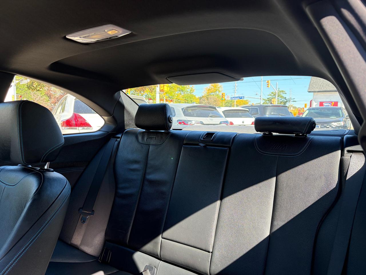 2017 BMW M2 06CP (Smartphone Integration) Photo
