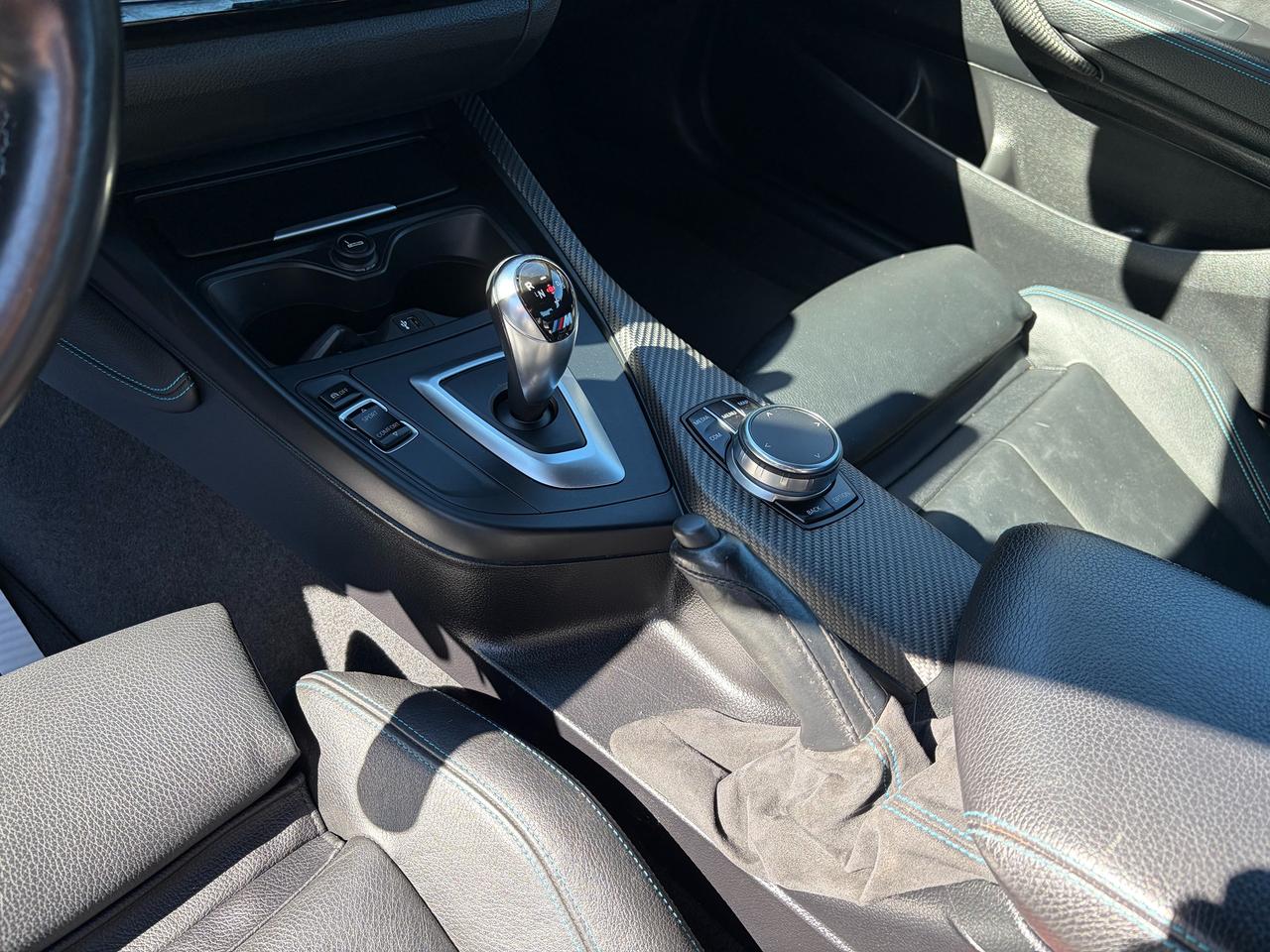 2017 BMW M2 06CP (Smartphone Integration) Photo