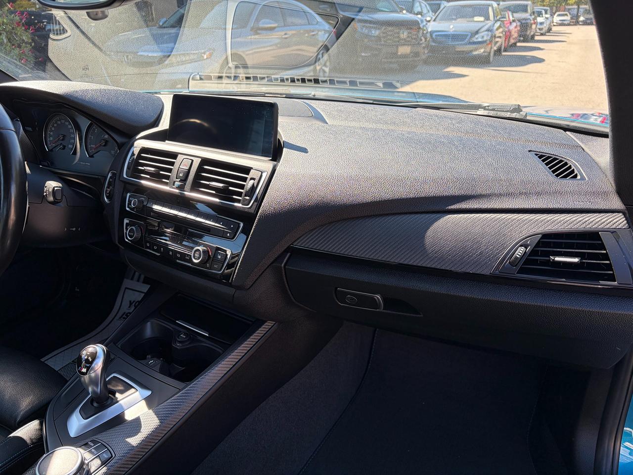 2017 BMW M2 06CP (Smartphone Integration) Photo