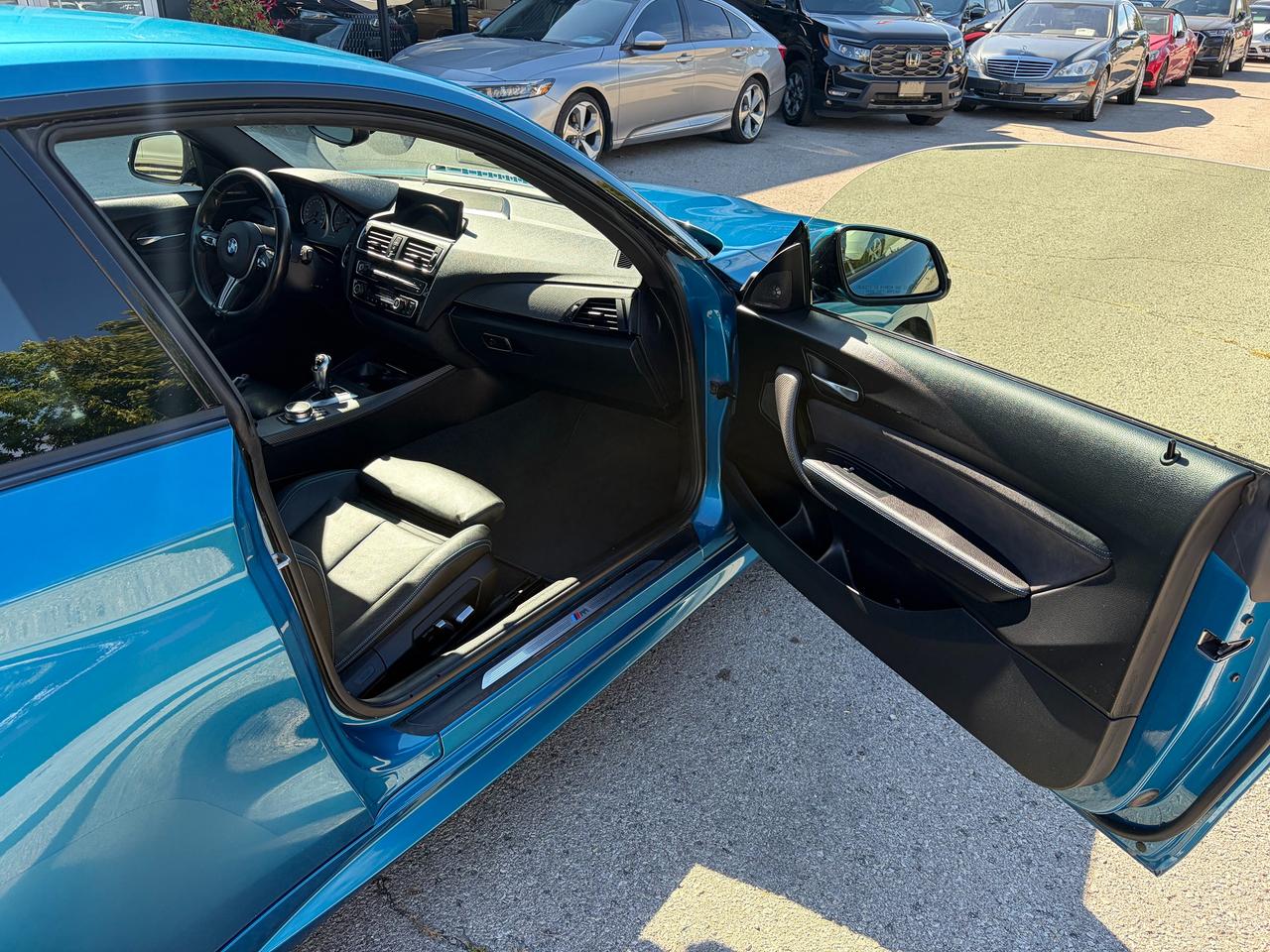 2017 BMW M2 06CP (Smartphone Integration) Photo
