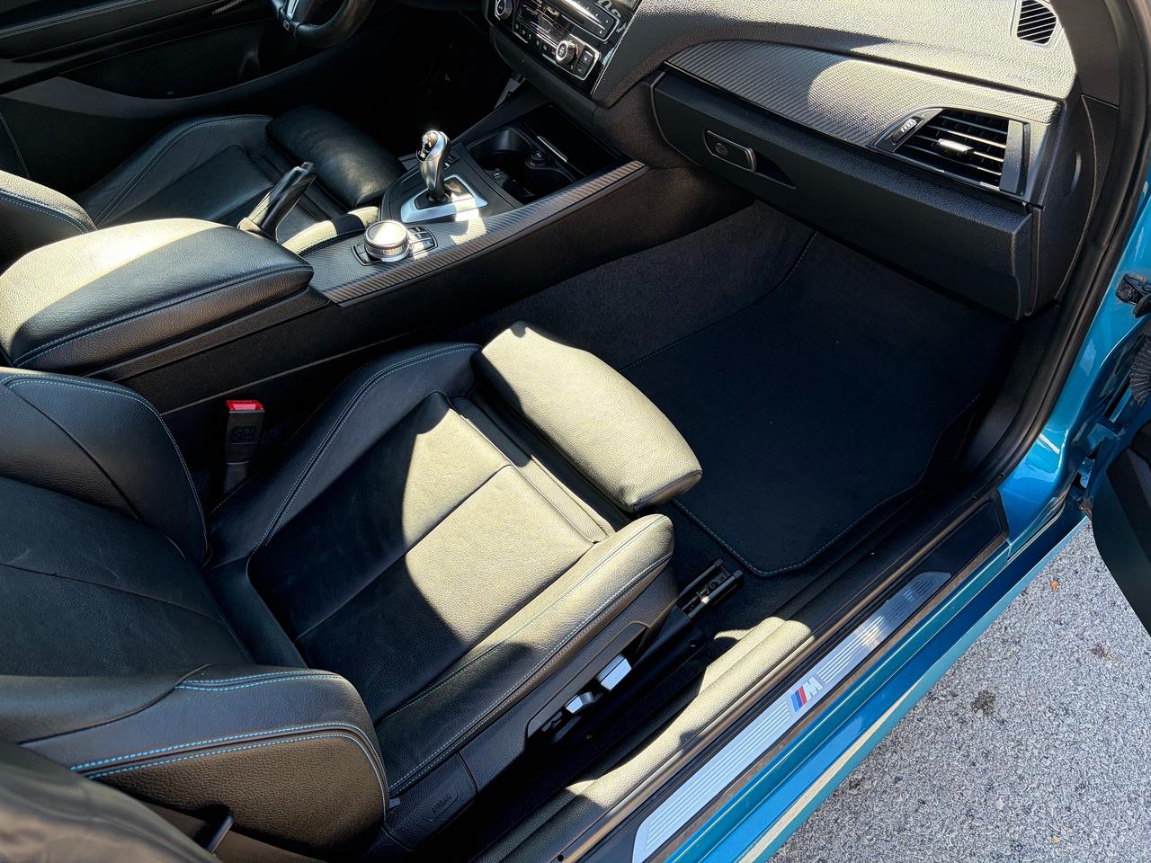 2017 BMW M2 06CP (Smartphone Integration) Photo