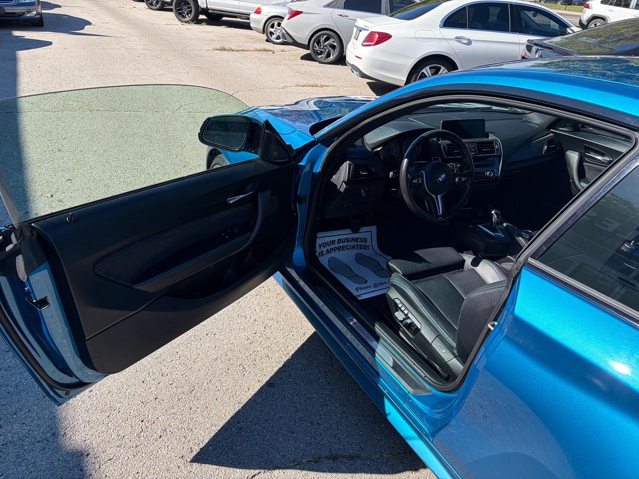 2017 BMW M2 06CP (Smartphone Integration) Photo