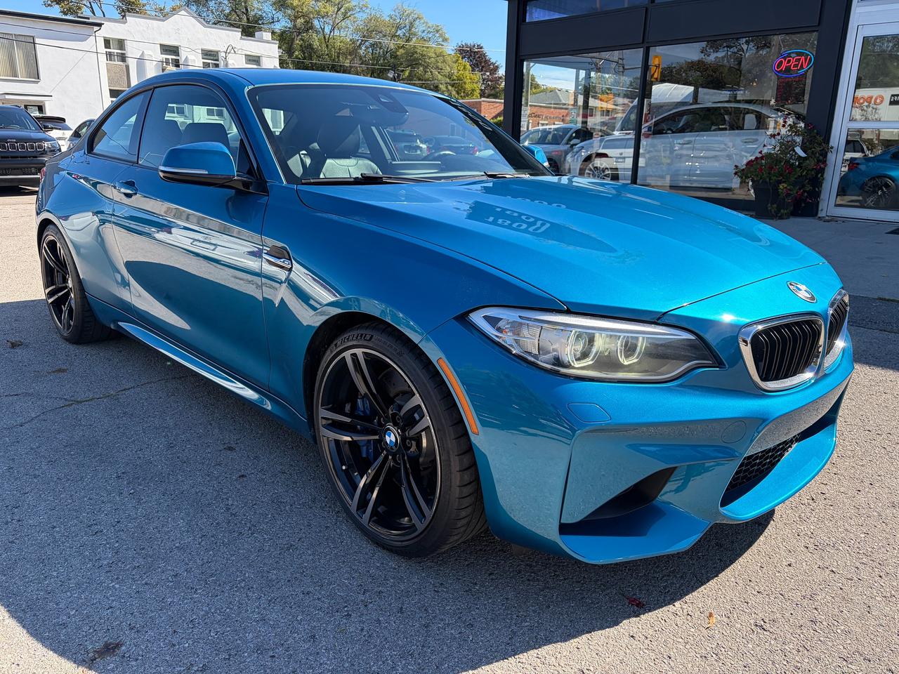 2017 BMW M2 06CP (Smartphone Integration) Photo