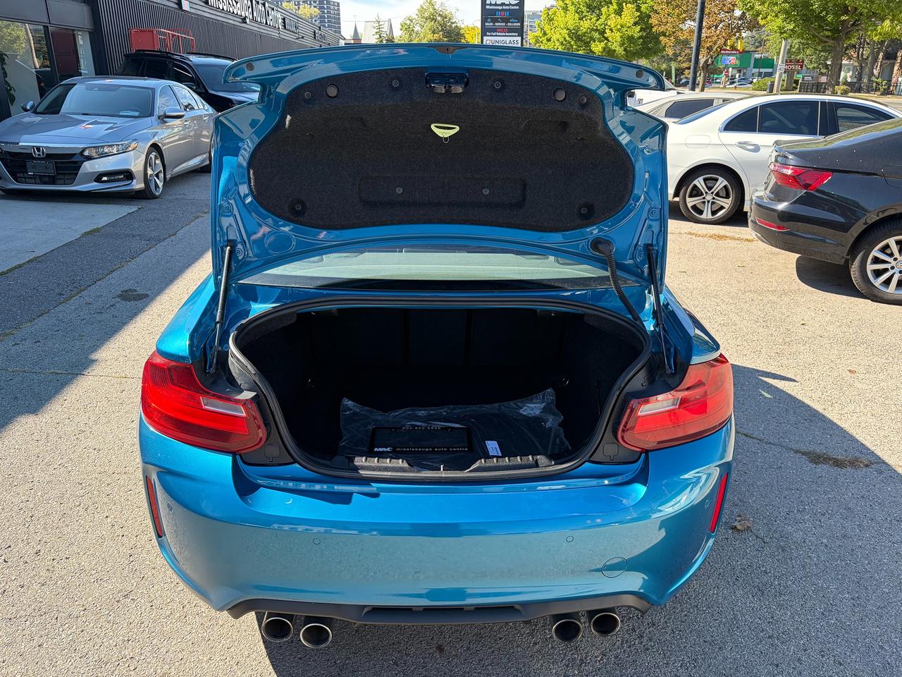 2017 BMW M2 06CP (Smartphone Integration) Photo