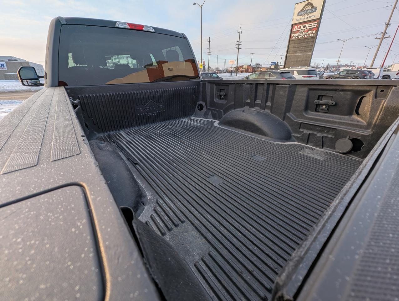 2017 Ford SUPER DUTY F-250 SRW XLT | MB OWNED | 6 PASSENGER - Photo #6