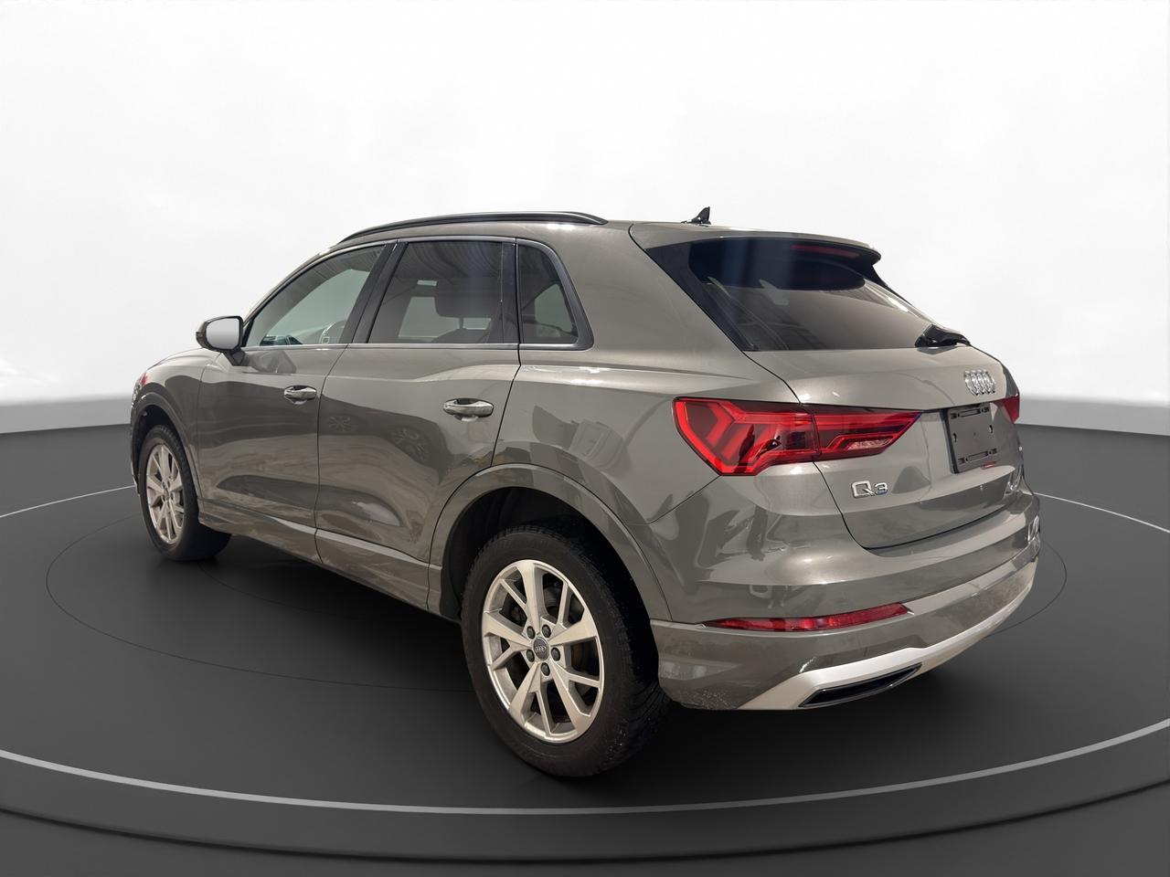 2021 Audi Q3 Komfort 45 TFSI quattro Photo4