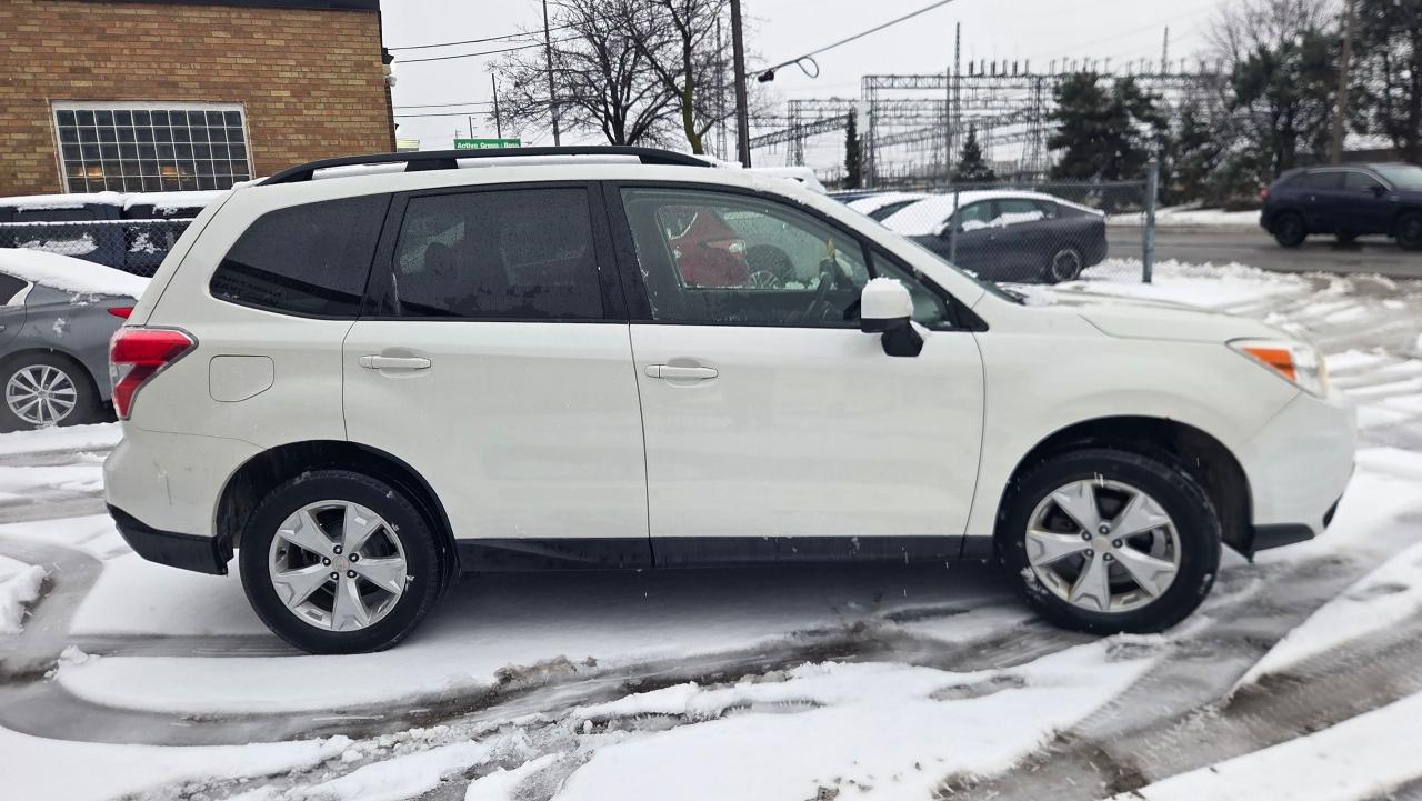 2016 Subaru Forester i Convenience - Photo #4