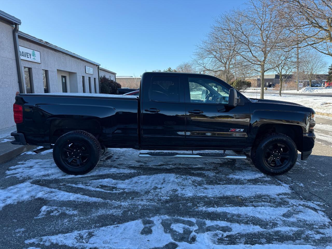 2017 Chevrolet Silverado 1500 4WD DOUBLE CAB 143.5" LT W/2LT NAV!. !CERTIFIED ! Photo3