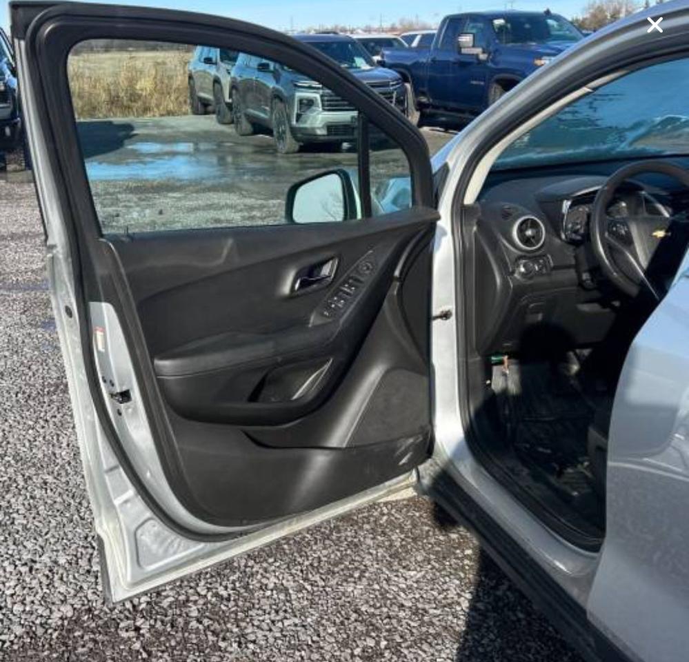 2016 Chevrolet Trax LT $7800 with Safety Photo