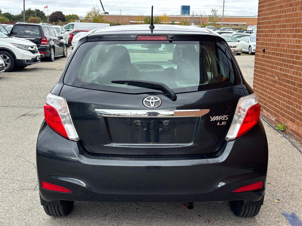 2013 Toyota Yaris 5dr HB Auto LE Photo