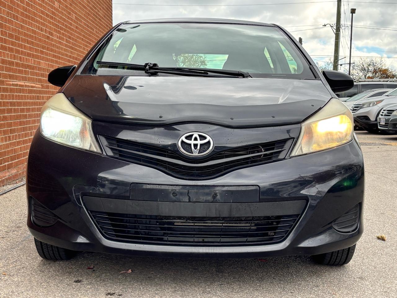 2013 Toyota Yaris 5dr HB Auto LE Photo