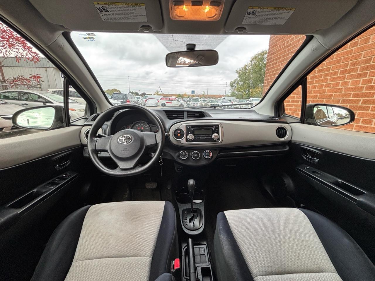 2013 Toyota Yaris 5dr HB Auto LE Photo