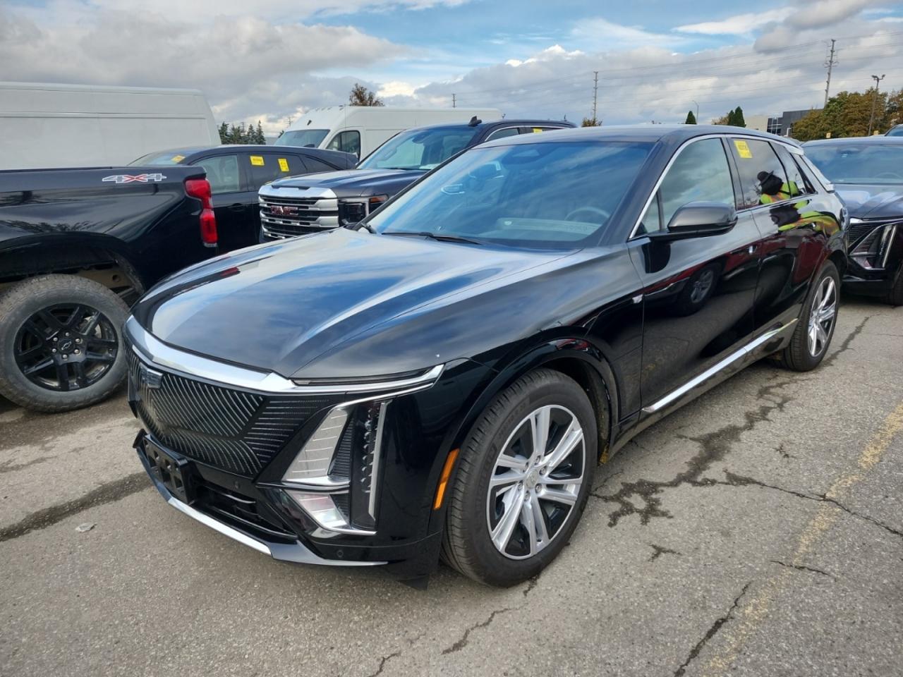 Used 2024 Cadillac LYRIQ TECH-505KM RANGE-CLEAN CARFAX-1 OWNER for sale in Toronto, ON