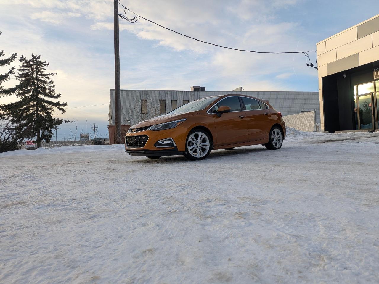 2017 Chevrolet Cruze Premier - Photo #2