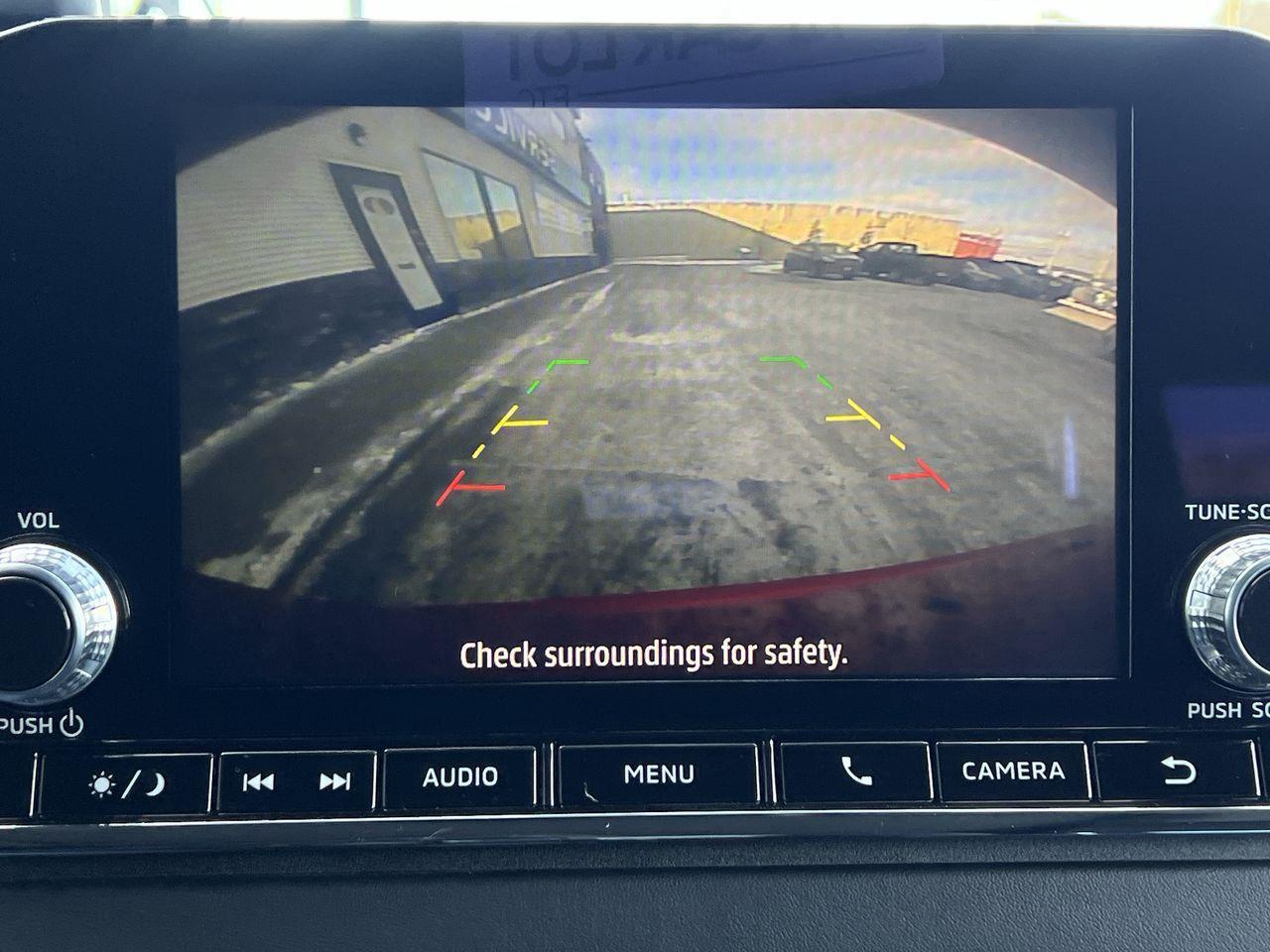 2024 Mitsubishi Outlander 4X4, 7 PASSENGER, MOONROOF, HEATED STEERING WHEEL, HEATED SEATS, BACK UP CAM!! Photo