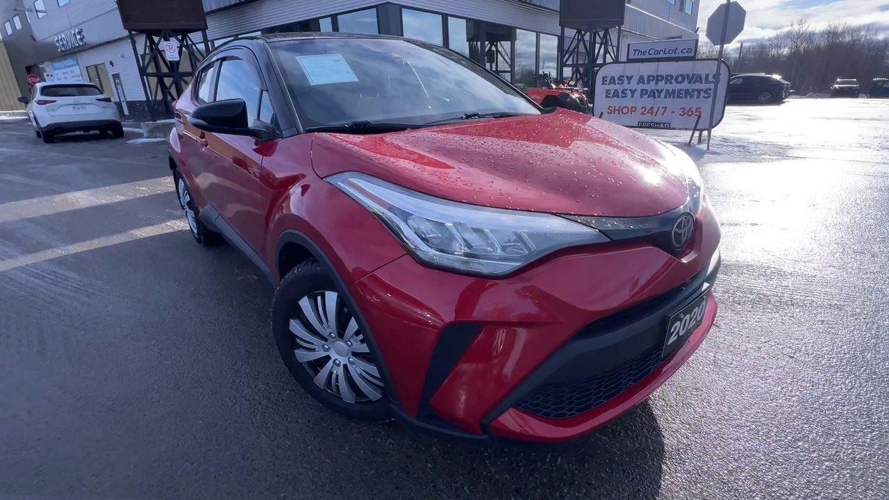 2020 Toyota C-HR XLE Premium FWD, HEATED FRONT SEATS, BACK UP CAM, SIRIUS XM!! Photo
