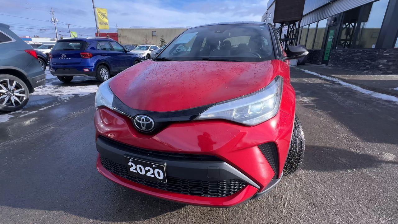 2020 Toyota C-HR XLE Premium FWD, HEATED FRONT SEATS, BACK UP CAM, SIRIUS XM!! Photo