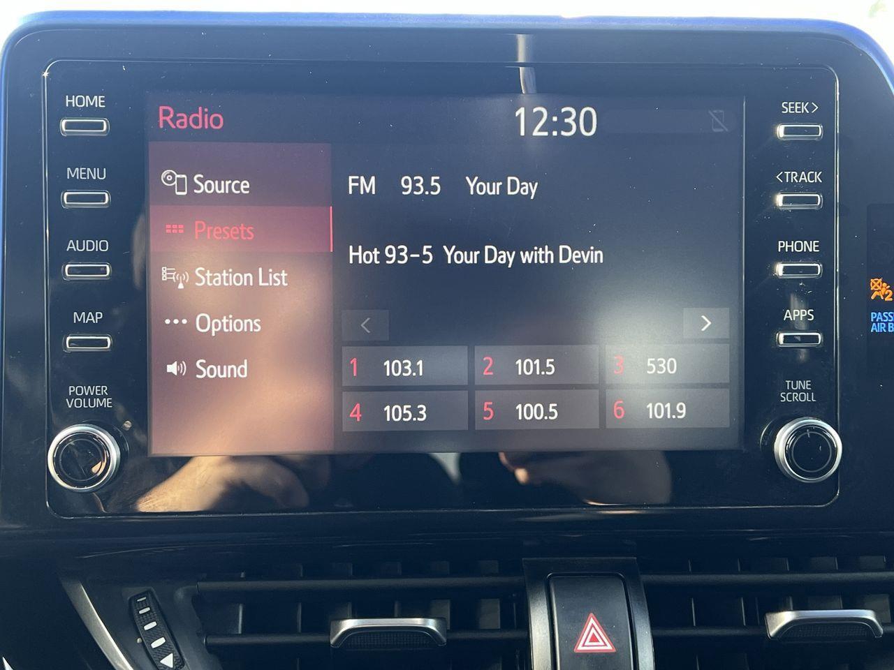 2020 Toyota C-HR XLE Premium FWD, HEATED FRONT SEATS, BACK UP CAM, SIRIUS XM!! Photo